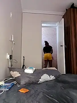 Snapshot of CurvyCharmsTush chatting on 6, 8, 2026 CurvyCharmsTush online show from 6, 8, 2026