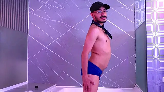 Snapshot of thomas_montiel chatting on 18, 7, 2026 thomas montiel online show from 18, 7, 2026