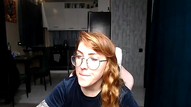 Reginasmilee online show from 16, 11, 2025