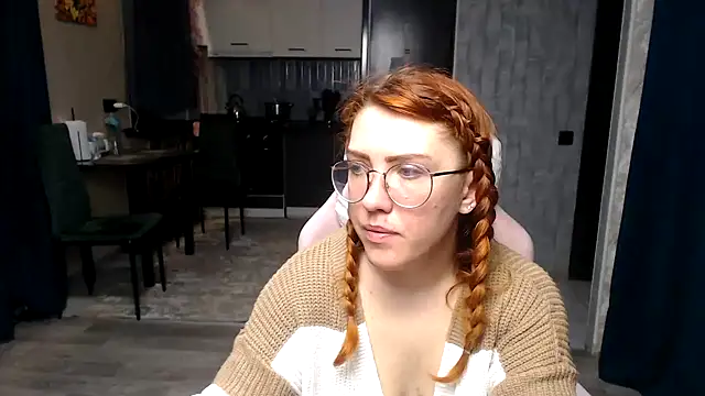 Reginasmilee online show from 12, 4, 2026