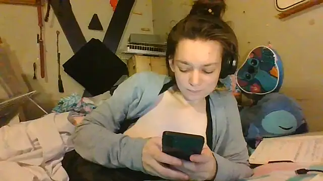 Snapshot of daddiesgurl69 chatting on 19, 7, 2026 daddiesgurl69 online show from 19, 7, 2026