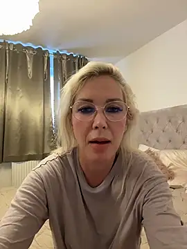 Snapshot of Cindy_Stone_official chatting on 30, 6, 2026 Cindy Stone official online show from 30, 6, 2026