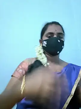 Snapshot of Megavarthinii chatting on 8, 8, 2026 Megavarthinii online show from 8, 8, 2026