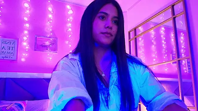 luna connors online show from 23, 6, 2026