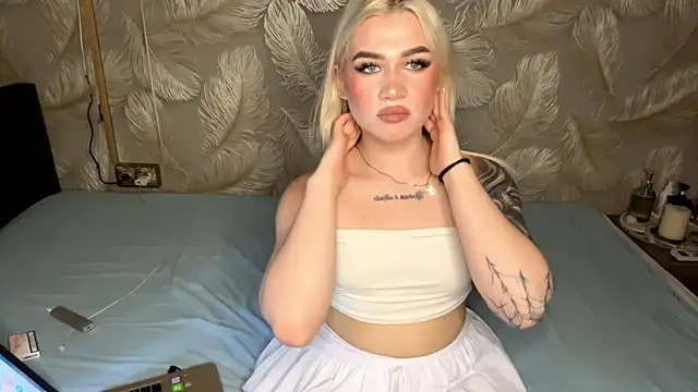Katie Glow online show from 29, 6, 2026