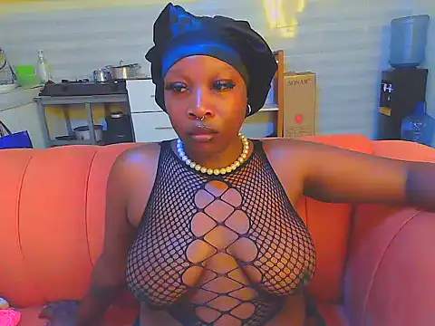 Snapshot of LolaAdriana chatting on 5, 7, 2026 LolaAdriana online show from 5, 7, 2026