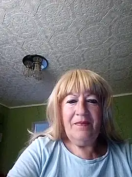 Snapshot of EmmaSwan555 chatting on 12, 7, 2026 EmmaSwan555 online show from 12, 7, 2026