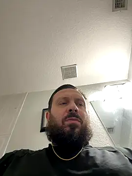 Snapshot of HotMiamiGuy chatting on 4, 11, 2025 HotMiamiGuy online show from 4, 11, 2025