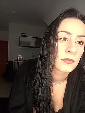 Snapshot of Cristalbucks chatting on 10, 7, 2026 Cristalbucks online show from 10, 7, 2026