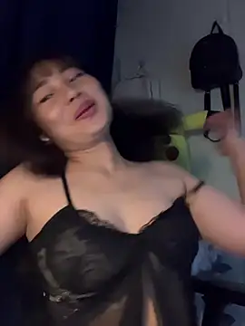 Snapshot of Sweetlyn26 chatting on 7, 7, 2026 Sweetlyn26 online show from 7, 7, 2026