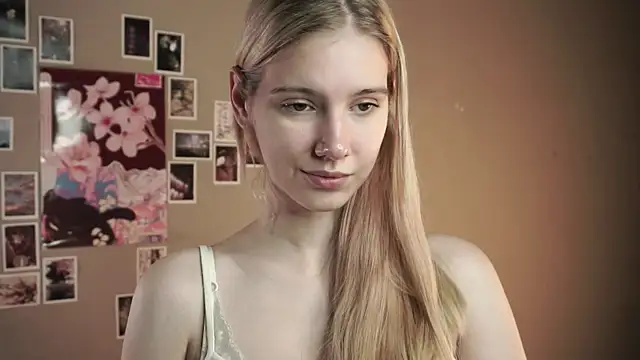 Snapshot of ElaineBerum chatting on 25, 7, 2026 ElaineBerum online show from 25, 7, 2026