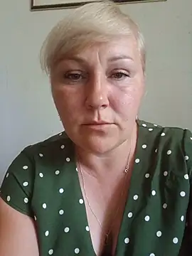 Snapshot of Silen-mi chatting on 2, 7, 2026 Silen-mi online show from 2, 7, 2026