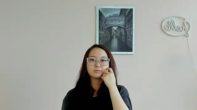 Snapshot of MazieErcole chatting on 4, 7, 2026 MazieErcole online show from 4, 7, 2026