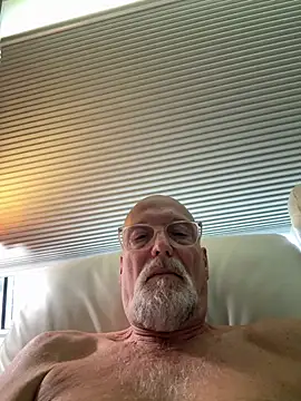 Snapshot of Bicountryfarmer chatting on 7, 7, 2026 Bicountryfarmer online show from 7, 7, 2026