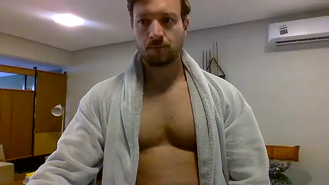 Snapshot of Mrgray28 chatting on 7, 7, 2026 Mrgray28 online show from 7, 7, 2026