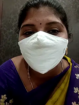 Snapshot of Roja_sexy chatting on 5, 7, 2026 Roja sexy online show from 5, 7, 2026