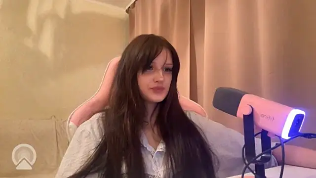Snapshot of YunaVelour chatting on 8, 7, 2026 YunaVelour online show from 8, 7, 2026