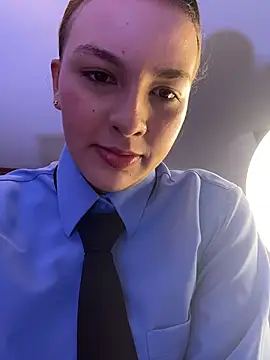 Snapshot of KateRousee chatting on 7, 7, 2026 KateRousee online show from 7, 7, 2026
