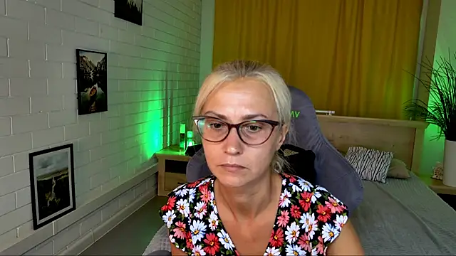 RondaGrinz online show from 8, 7, 2026