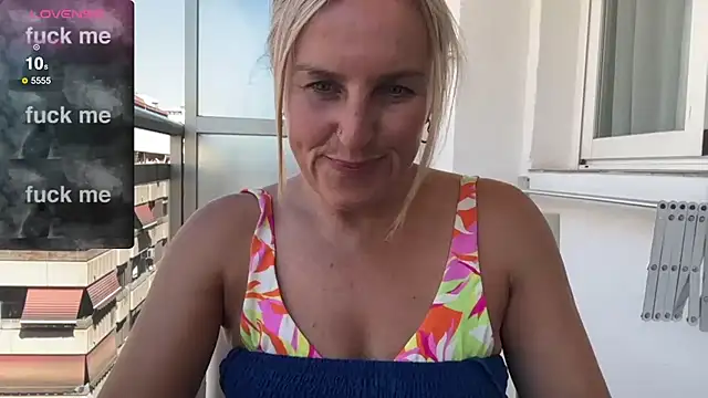 Snapshot of Spicy-Peach chatting on 8, 8, 2026 Spicy-Peach online show from 8, 8, 2026