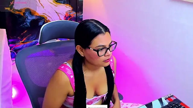 Snapshot of SofiaaReed chatting on 14, 7, 2026 SofiaaReed online show from 14, 7, 2026