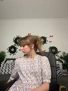 Snapshot of AngelChic888 chatting on 9, 7, 2026 AngelChic888 online show from 9, 7, 2026