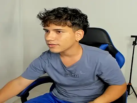 johhan bigcock online show from 10, 7, 2026