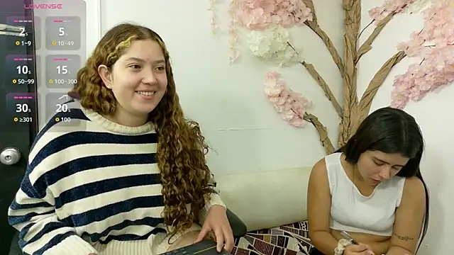 Emilyblosom-y-MiaRose online show from 14, 7, 2026
