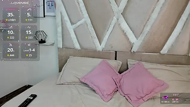 Snapshot of holly_rosee chatting on 14, 7, 2026 holly rosee online show from 14, 7, 2026