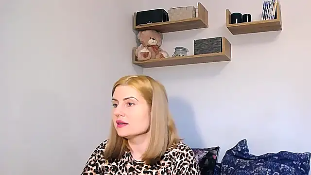 alisenties online show from 2, 3, 2026