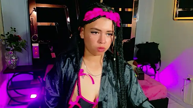 Snapshot of lunabustygirl2 chatting on 5, 8, 2026 lunabustygirl2 online show from 5, 8, 2026