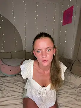 Snapshot of Stella_Rosee chatting on 17, 7, 2026 Stella Rosee online show from 17, 7, 2026