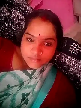 Snapshot of HotRavita389 chatting on 1, 8, 2026 HotRavita389 online show from 1, 8, 2026
