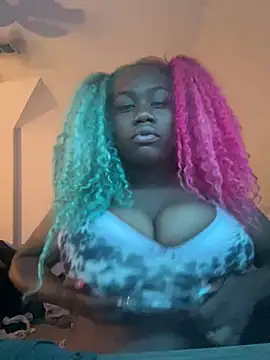 Snapshot of kylanluvv chatting on 18, 7, 2026 kylanluvv online show from 18, 7, 2026