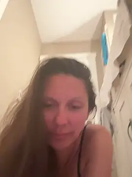 Snapshot of Bella_2323 chatting on 17, 7, 2026 Bella 2323 online show from 17, 7, 2026
