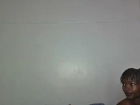Snapshot of Petitegoddess012 chatting on 17, 7, 2026 Petitegoddess012 online show from 17, 7, 2026