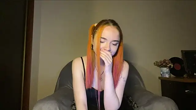 AmberRammerr online show from 20, 7, 2026