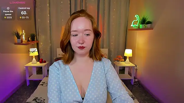 Snapshot of AprilWise chatting on 3, 8, 2026 AprilWise online show from 3, 8, 2026