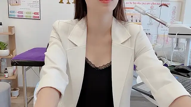 Katy Bae online show from 7, 11, 2025