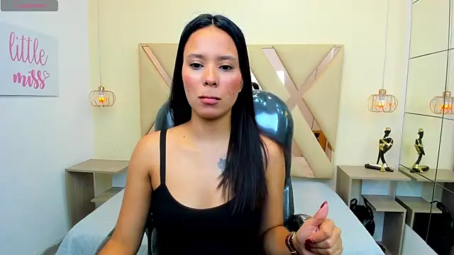 Ivonne Latina online show from 24, 7, 2026