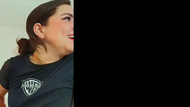 Julianna SX online show from 27, 7, 2026