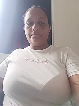 Snapshot of BellaMarii_93 chatting on 24, 7, 2026 BellaMarii 93 online show from 24, 7, 2026