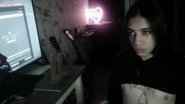 Snapshot of Kira_UwU_666 chatting on 24, 7, 2026 Kira UwU 666 online show from 24, 7, 2026