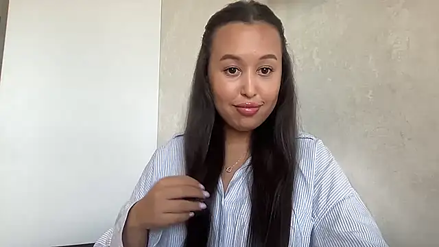 Snapshot of Dana_0005 chatting on 27, 7, 2026 Dana 0005 online show from 27, 7, 2026