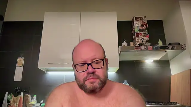 Snapshot of theitalianbear chatting on 21, 6, 2026 theitalianbear online show from 21, 6, 2026