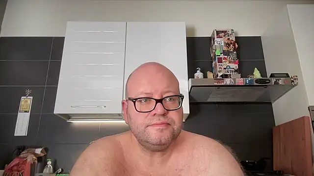 Snapshot of theitalianbear chatting on 24, 6, 2026 theitalianbear online show from 24, 6, 2026
