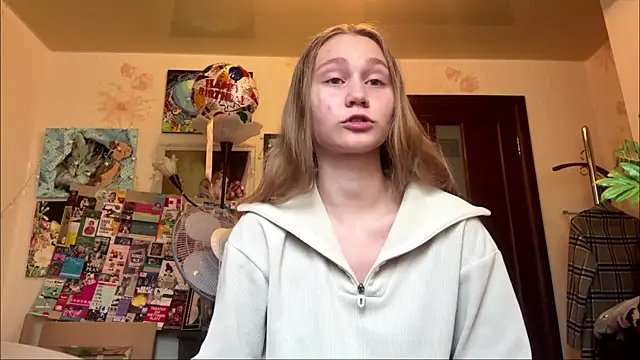 ShellieSavko online show from 28, 7, 2026