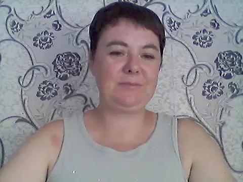 CherryLove7777 online show from 28, 7, 2026