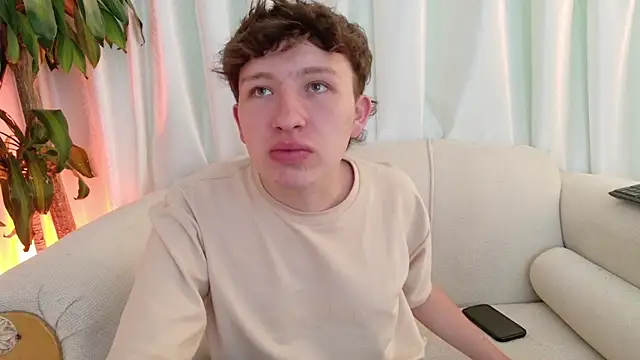 Snapshot of SoftAngel_x chatting on 25, 7, 2026 SoftAngel x online show from 25, 7, 2026