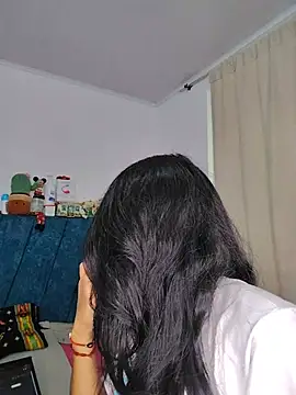 Snapshot of MoonVanesa chatting on 4, 8, 2026 MoonVanesa online show from 4, 8, 2026
